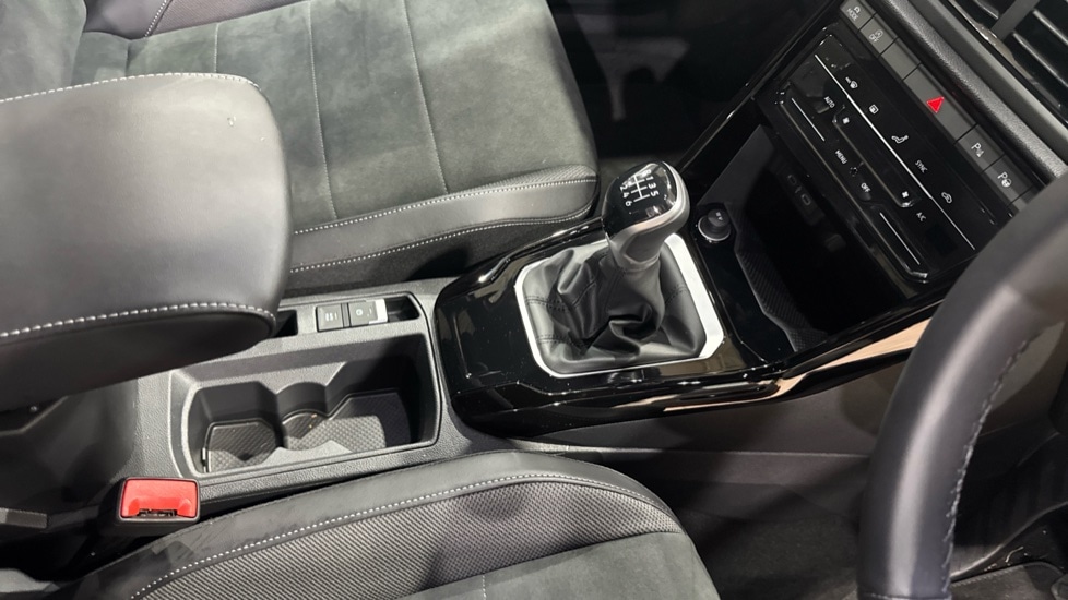 Used Volkswagen T-Roc 2025 for sale - 76927836: Photo 34