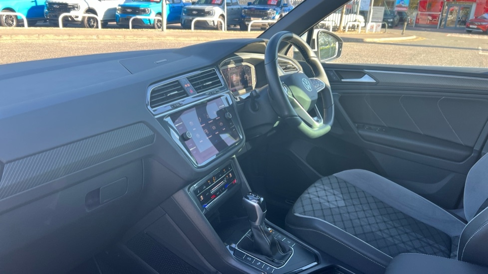 Used Volkswagen Tiguan 2022 for sale - 76067102: Photo 2