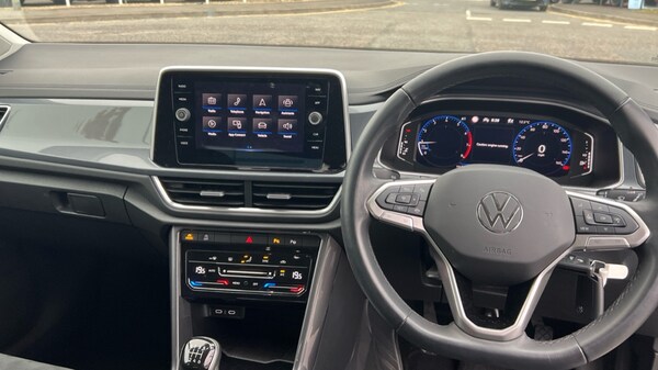 Used Volkswagen T-Roc 2022 for sale - 76140102: Photo 12