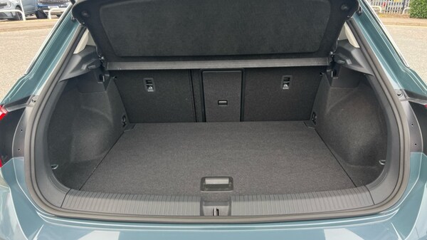 Used Volkswagen T-Roc 2022 for sale - 76140102: Photo 16
