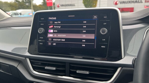 Used Volkswagen T-Roc 2022 for sale - 76140102: Photo 24