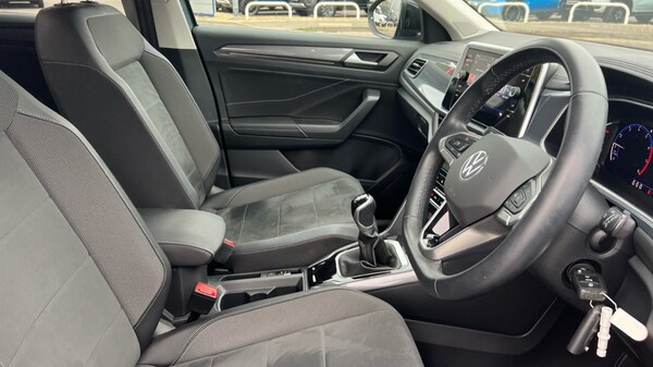Used Volkswagen T-Roc 2022 for sale - 76140102: Photo 26