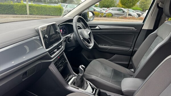 Used Volkswagen T-Roc 2022 for sale - 76140102: Photo 28