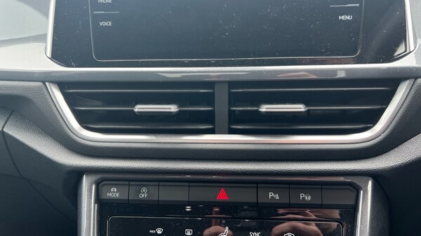 Used Volkswagen T-Roc 2022 for sale - 76140102: Photo 34
