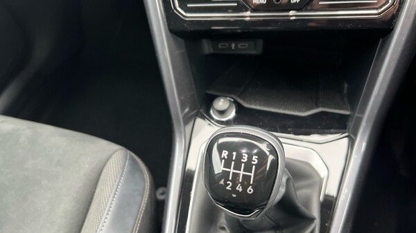 Used Volkswagen T-Roc 2022 for sale - 76140102: Photo 36