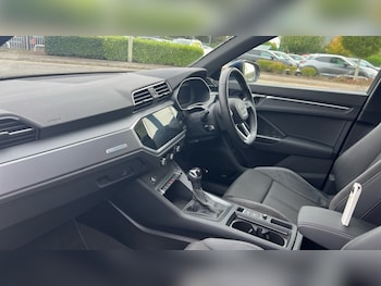 Used Audi Q3 2022 for sale - 76112050: Photo 2
