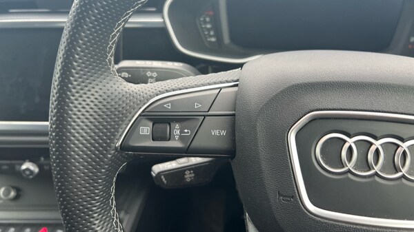 Used Audi Q3 2022 for sale - 76112050: Photo 31