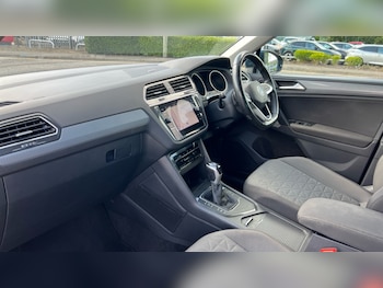 Used Volkswagen Tiguan 2022 for sale - 75715285: Photo
