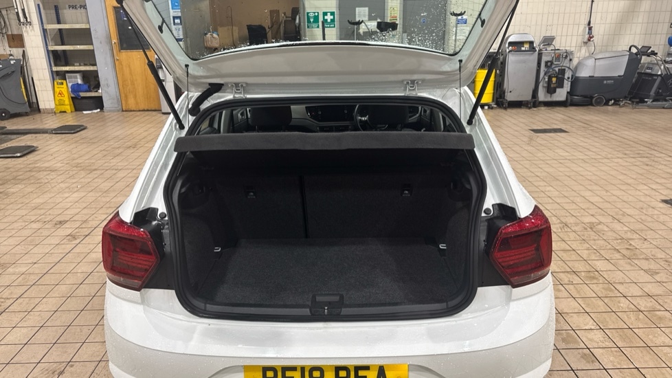 Used Volkswagen Polo 2018 for sale - 76983988: Photo 16