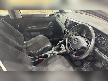 Used Volkswagen Polo 2018 for sale - 76983988: Photo
