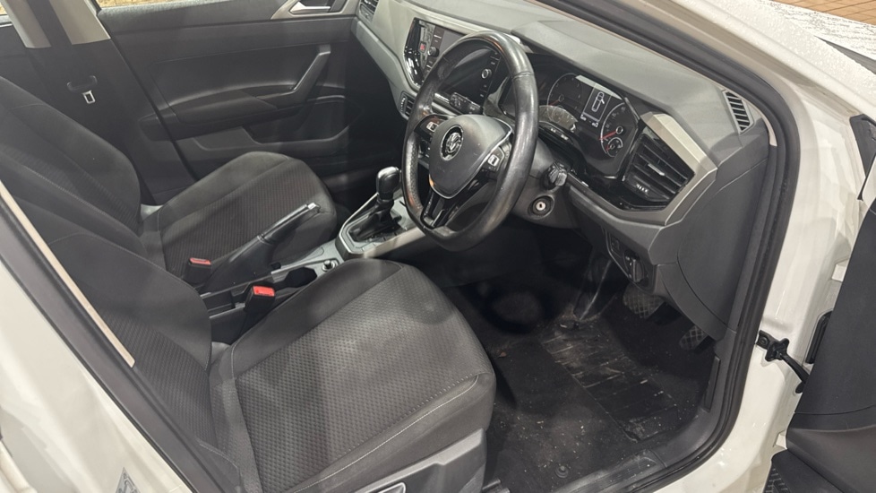 Used Volkswagen Polo 2018 for sale - 76983988: Photo 6