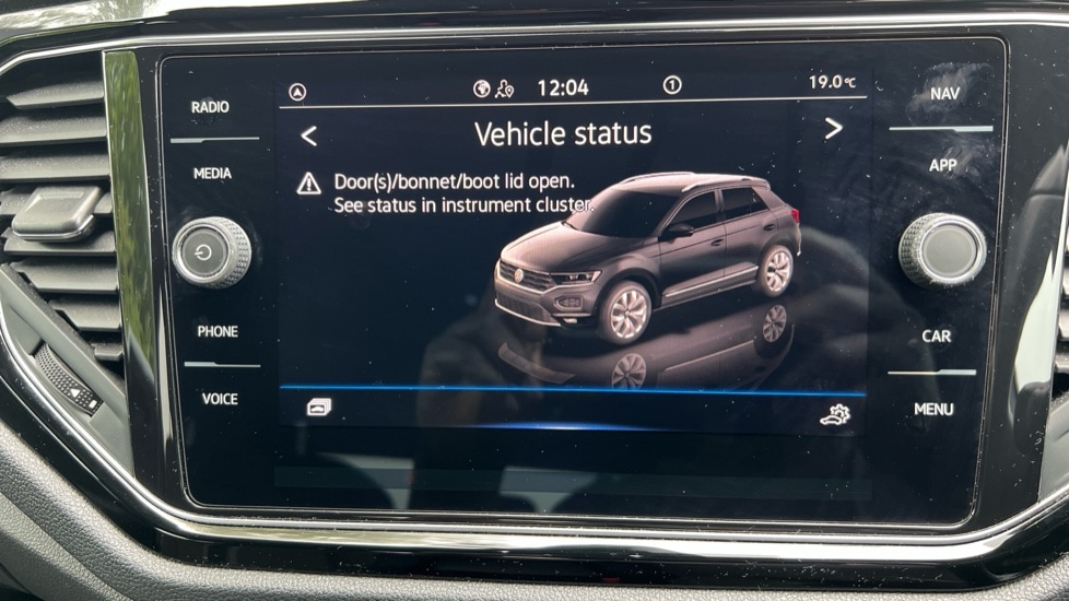 Used Volkswagen T-Roc 2021 for sale - 76501602: Photo 23