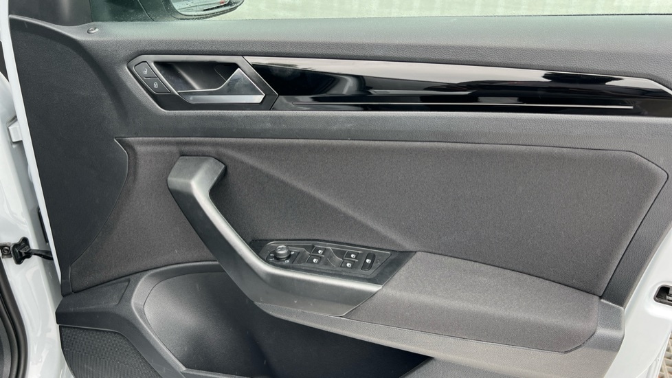 Used Volkswagen T-Roc 2021 for sale - 76501602: Photo 37