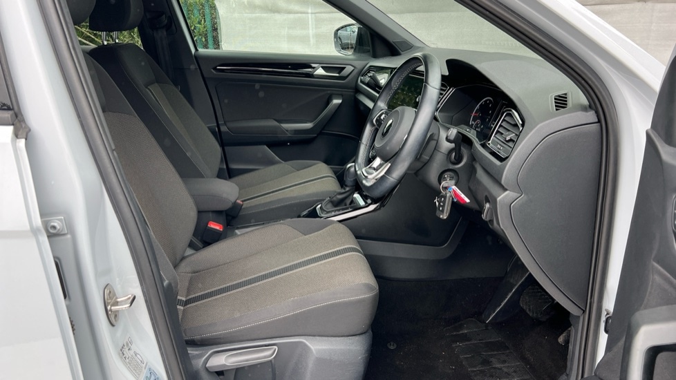 Used Volkswagen T-Roc 2021 for sale - 76501602: Photo 5
