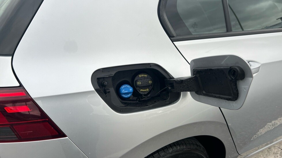 Used Volkswagen Golf 2023 for sale - 76544516: Photo 29