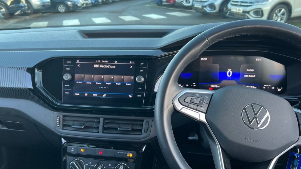 Used Volkswagen T-Cross 2023 for sale - 76557001: Photo 27