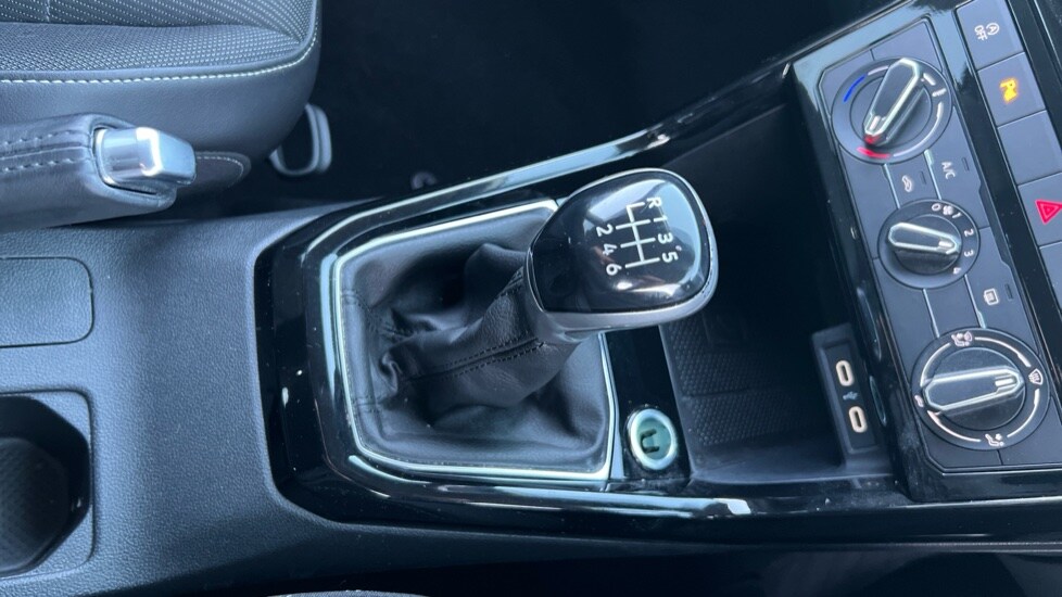 Used Volkswagen T-Cross 2023 for sale - 76557001: Photo 36