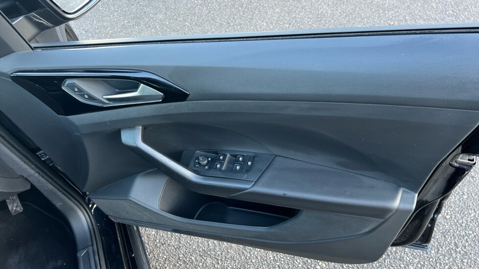 Used Volkswagen T-Cross 2023 for sale - 76557001: Photo 37