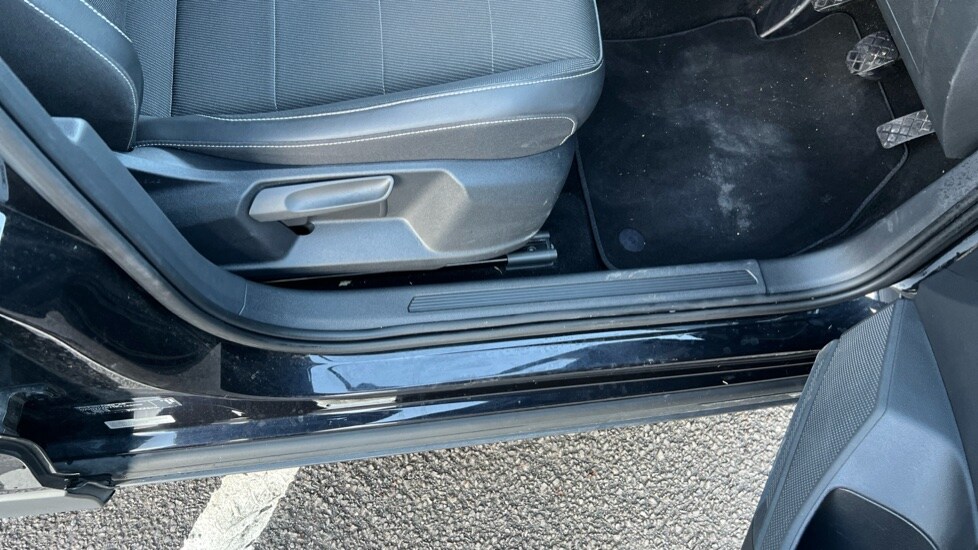 Used Volkswagen T-Cross 2023 for sale - 76557001: Photo 40