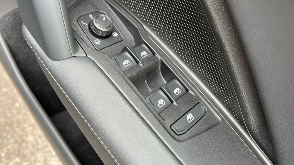 Used Volkswagen Tiguan 2024 for sale - 76190948: Photo 45