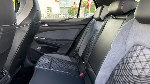 Used Volkswagen Golf 2024 for sale - 75783764: Photo 15