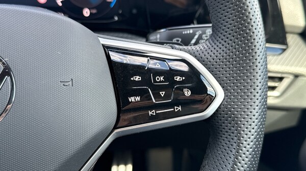 Used Volkswagen Golf 2024 for sale - 75783764: Photo 30