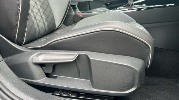 Used Volkswagen Golf 2022 for sale - 76297518: Photo 39
