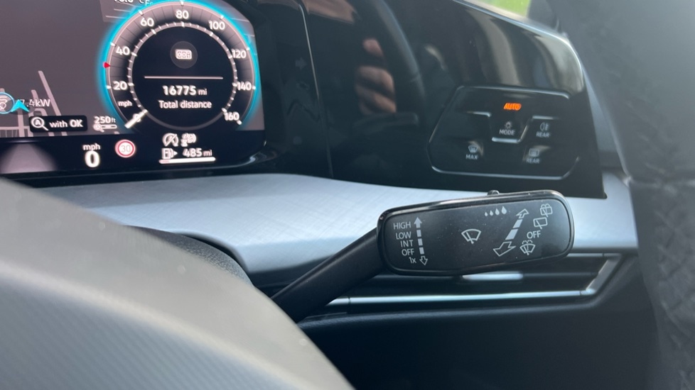 Used Volkswagen Golf 2024 for sale - 76567949: Photo 32