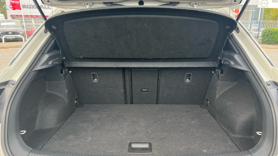 Used Volkswagen T-Roc 2025 for sale - 76568015: Photo 16