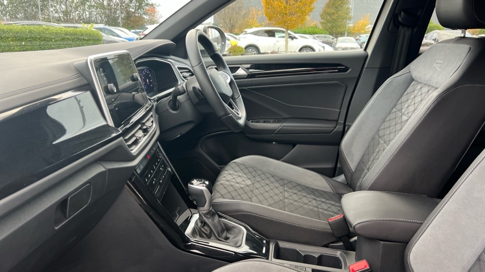 Used Volkswagen T-Roc 2025 for sale - 76568015: Photo 28