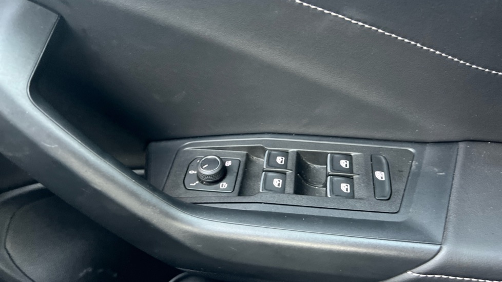 Used Volkswagen T-Roc 2025 for sale - 76568015: Photo 37