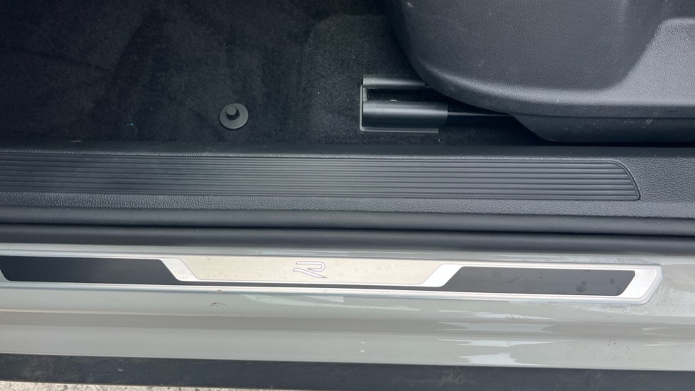 Used Volkswagen T-Roc 2025 for sale - 76568015: Photo 40