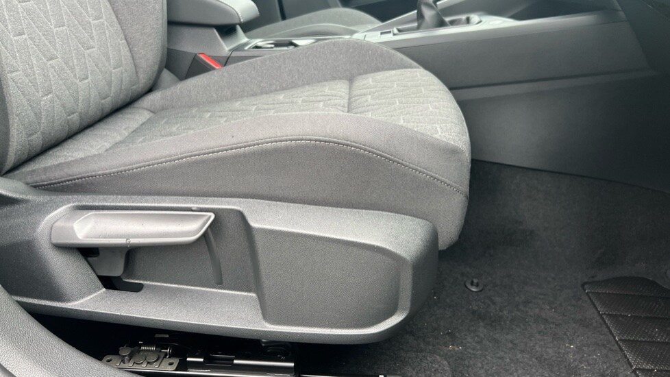 Used Volkswagen Golf 2025 for sale - 76475097: Photo 32