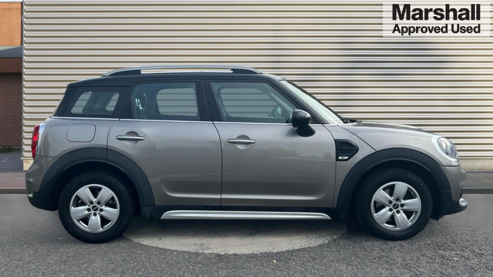 Used MINI Countryman 2018 for sale - 76332132: Photo 2