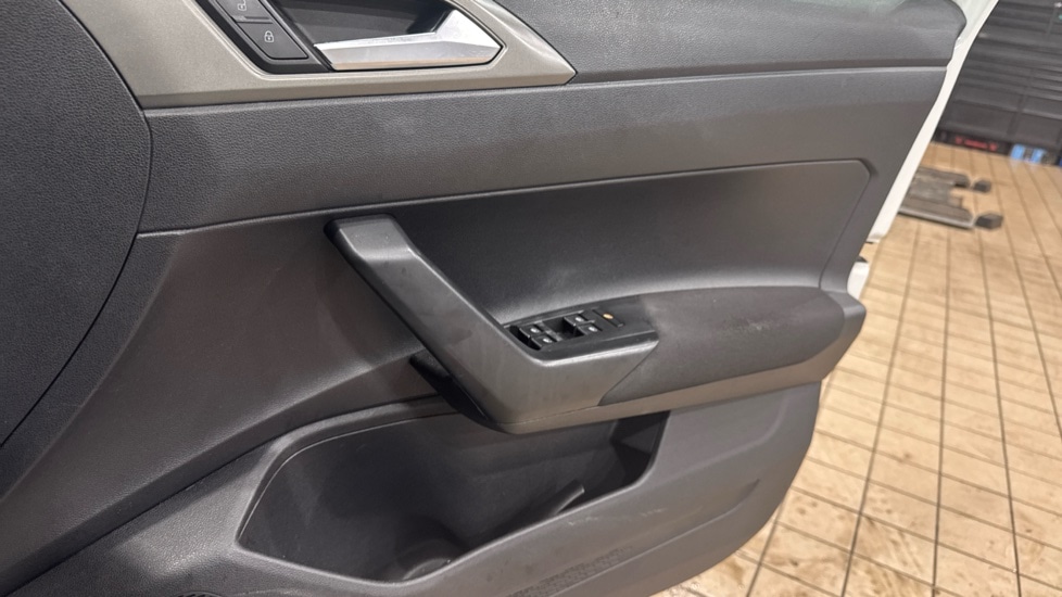 Used Volkswagen Polo 2018 for sale - 77047597: Photo 37