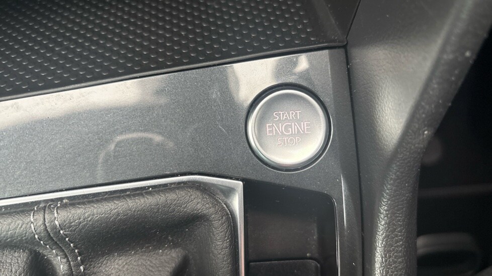 Used Volkswagen Tiguan 2023 for sale - 75565442: Photo 42