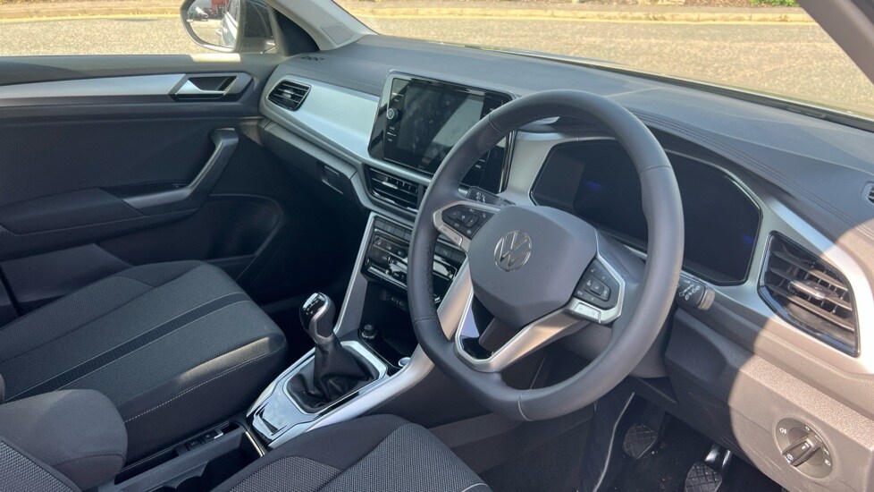 Used Volkswagen T-Roc 2025 for sale - 76575087: Photo 6