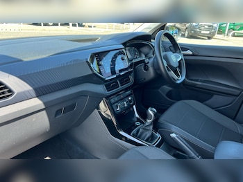 Used Volkswagen T-Cross 2022 for sale - 76447300: Photo