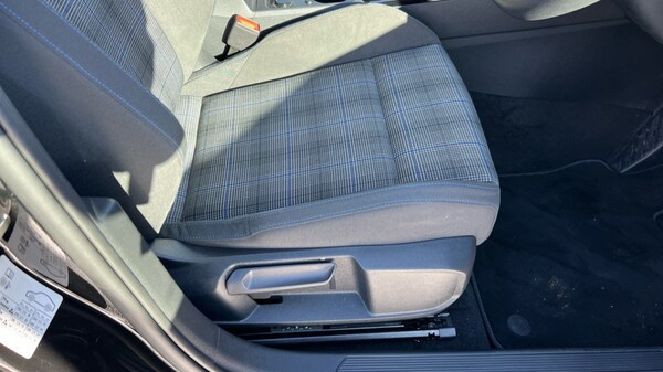 Used Volkswagen Golf 2025 for sale - 76095895: Photo 39