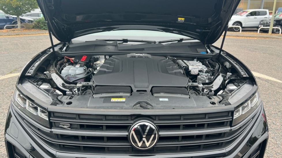 Used Volkswagen Touareg 2025 for sale - 76552573: Photo 17