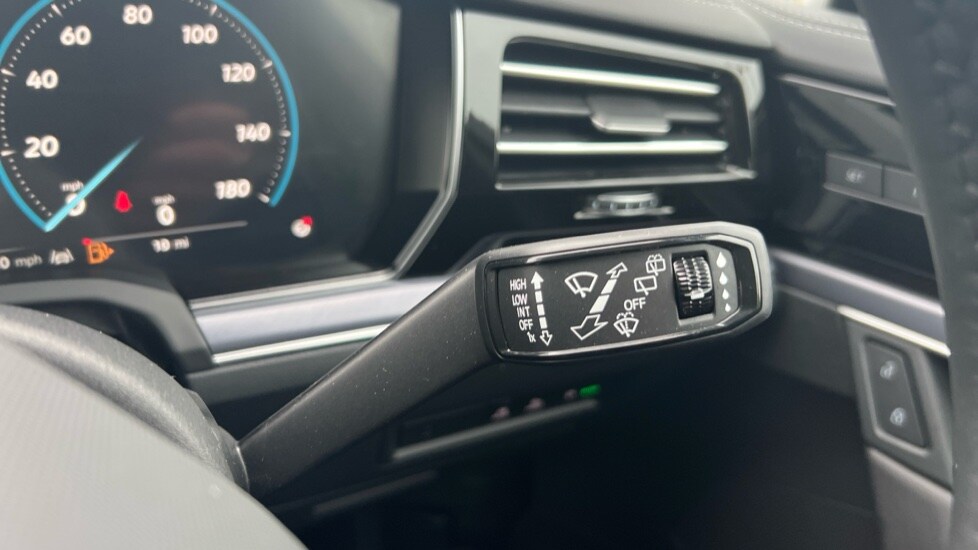 Used Volkswagen Touareg 2025 for sale - 76552573: Photo 31