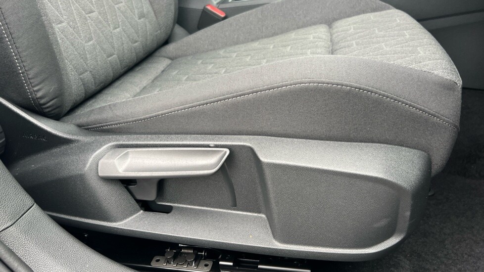 Used Volkswagen Golf 2025 for sale - 76475041: Photo 32