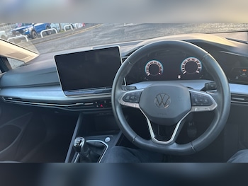 Used Volkswagen Golf 2024 for sale - 76567899: Photo