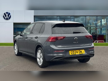 Used Volkswagen Golf 2024 for sale - 76567899: Photo