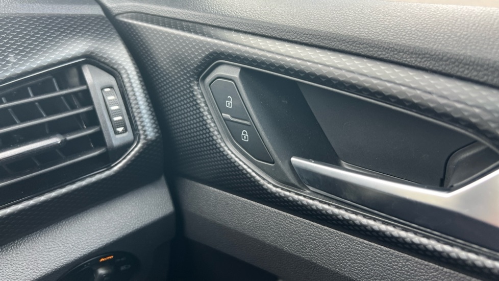 Used Volkswagen T-Cross 2023 for sale - 76311902: Photo 46