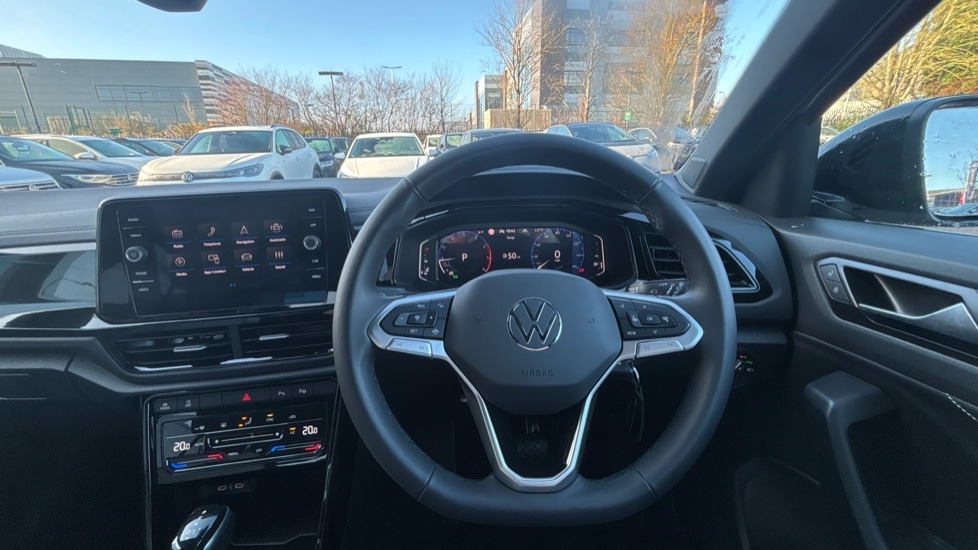 Used Volkswagen T-Roc 2025 for sale - 77036009: Photo 27