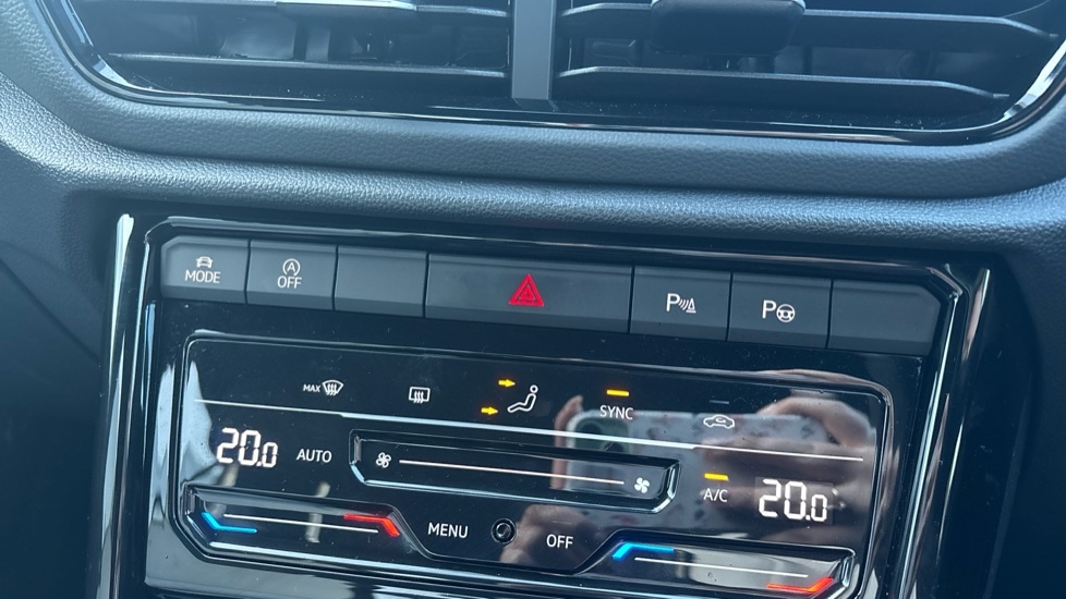 Used Volkswagen T-Roc 2025 for sale - 77036009: Photo 34