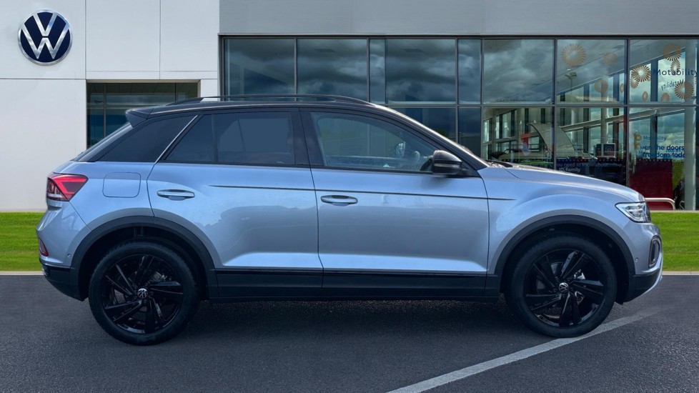 Used Volkswagen T-Roc 2025 for sale - 77036009: Photo 4