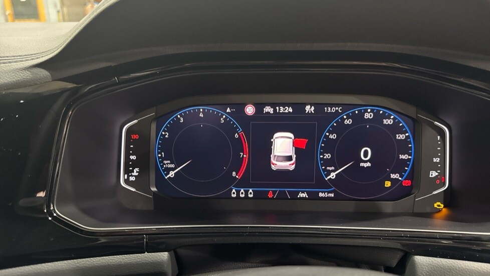 Used Volkswagen T-Roc 2025 for sale - 77050937: Photo 14