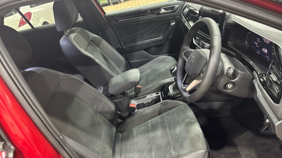 Used Volkswagen T-Roc 2025 for sale - 77050937: Photo 24